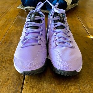 Nike Zoom Zero Purple/ Black Tennis Shoes Black floral lining. 9.5 worn once.
